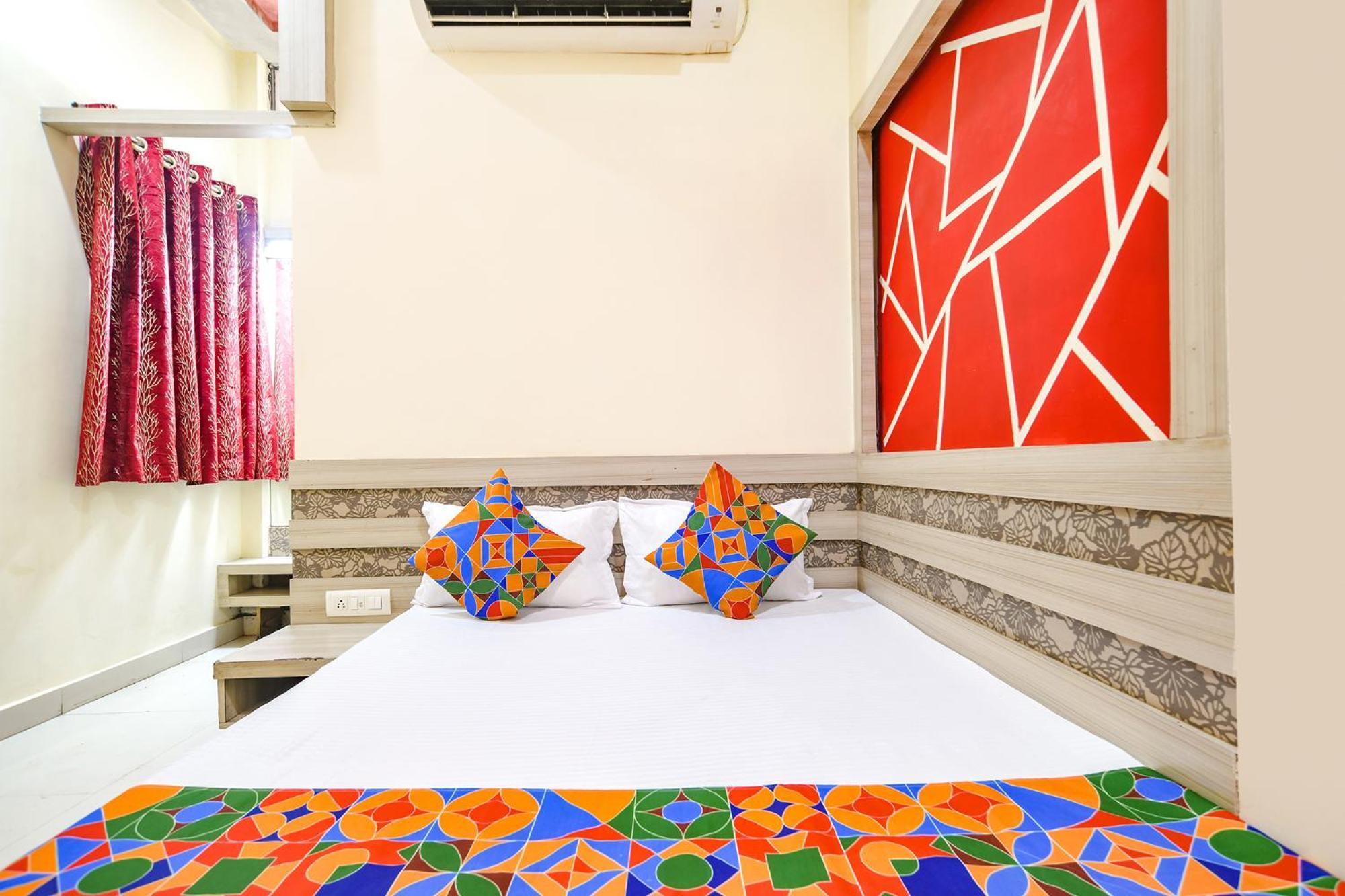 Hotel Fabexpress Blue Star à Ujjain Extérieur photo