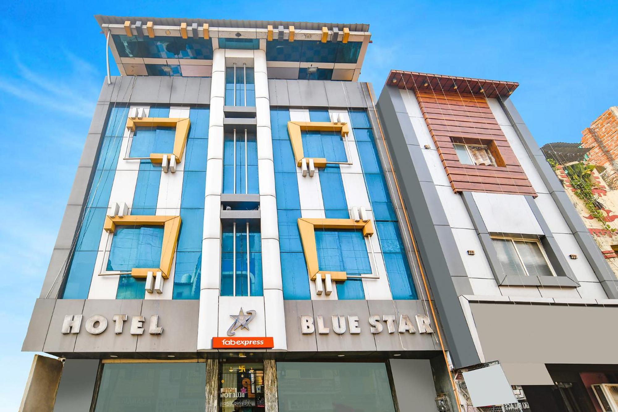 Hotel Fabexpress Blue Star à Ujjain Extérieur photo